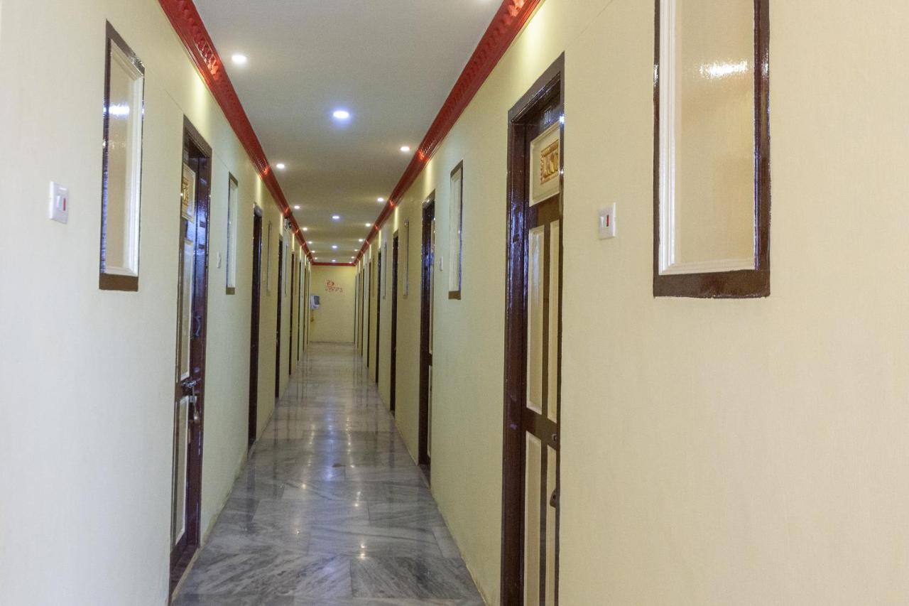 Oyo Flagship 24898 Senthur Murugan Residency Tambaram Bagian luar foto