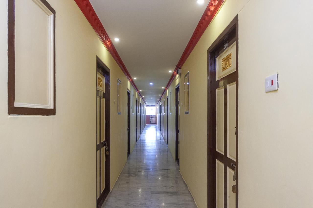 Oyo Flagship 24898 Senthur Murugan Residency Tambaram Bagian luar foto
